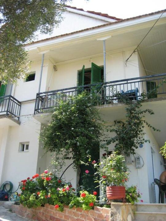 Mediterraneo Studios Vasilikí Eksteriør billede